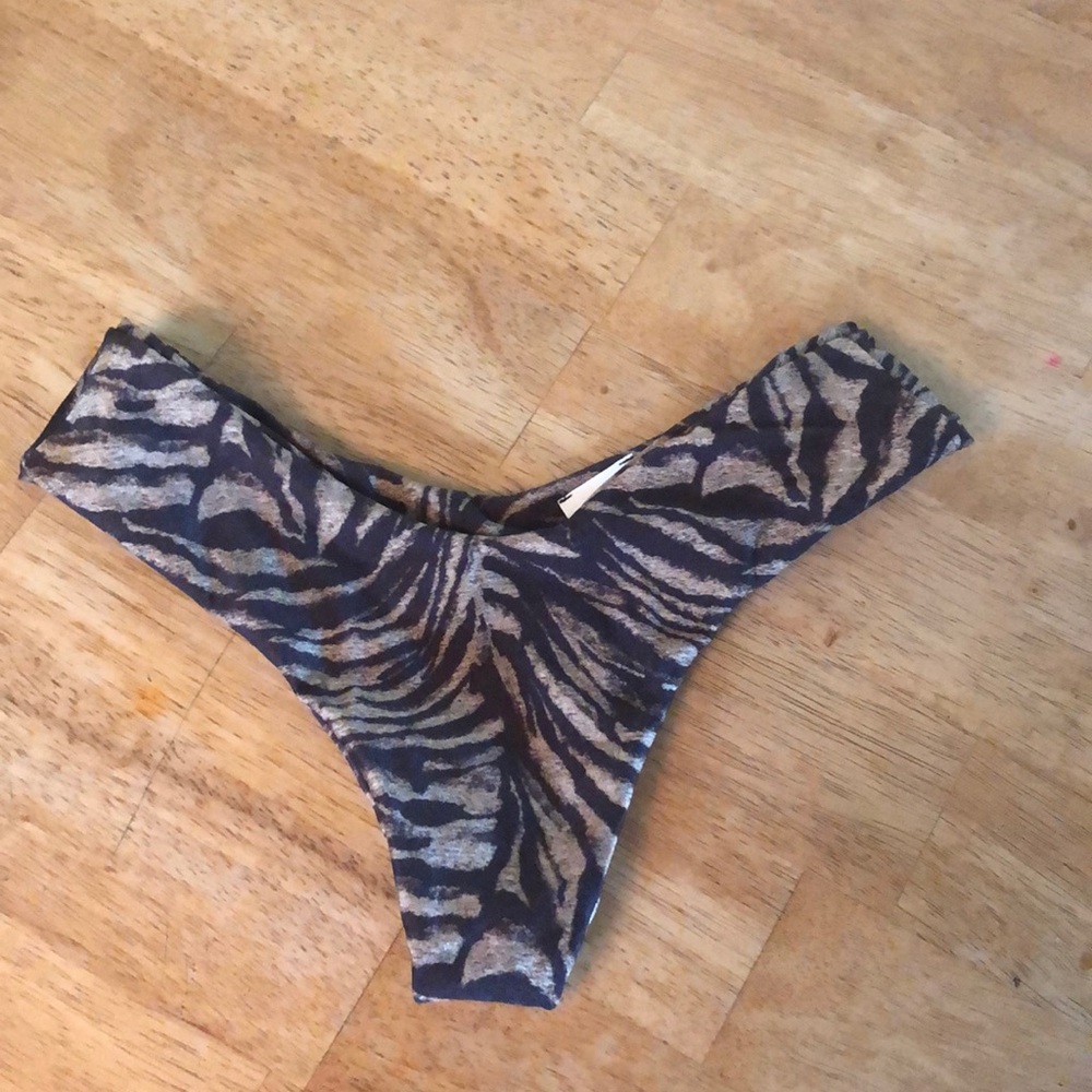 Bikini bottoms